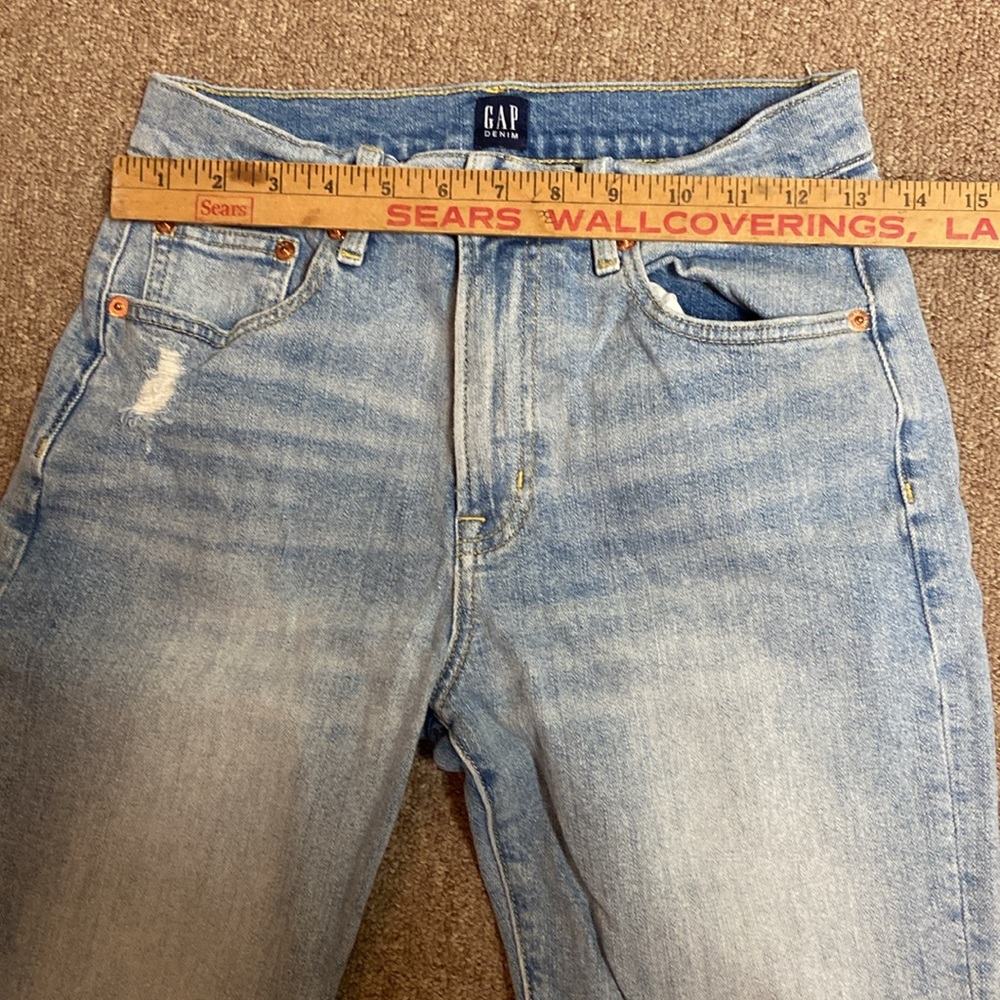 Gap Girlfriend Jeans Women’s Size 26 Washed Blue Denim Distressed - Picture 3 of 8